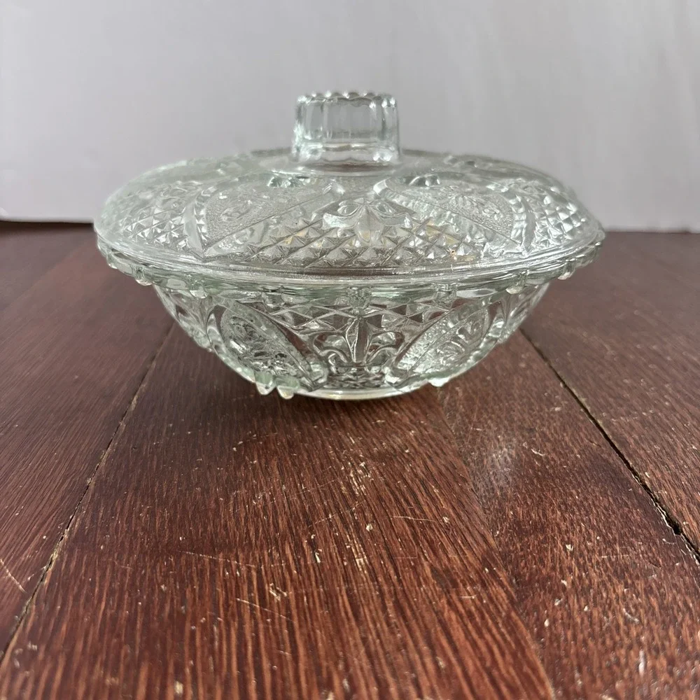 Vintage KIG Malaysia Candy Dish Clear Pressed Glass Hearts and Roses w/ Lid Chip